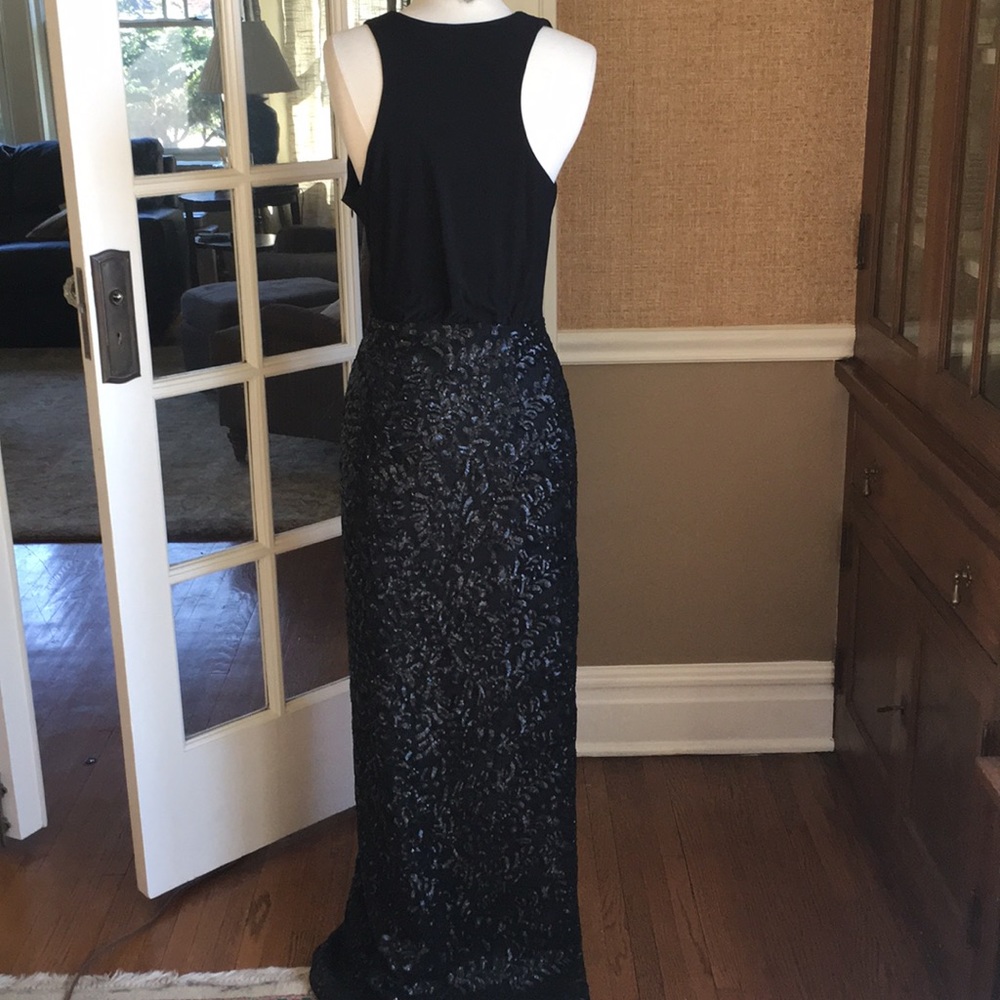 Elegant black formal dress with skirt of sequins - Picture 5 of 8